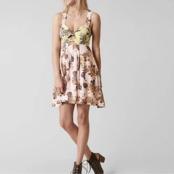 FREE PEOPLE Baby It’s You Floral Bandeau mini dress NWOT size XS - Picture 2 of 7